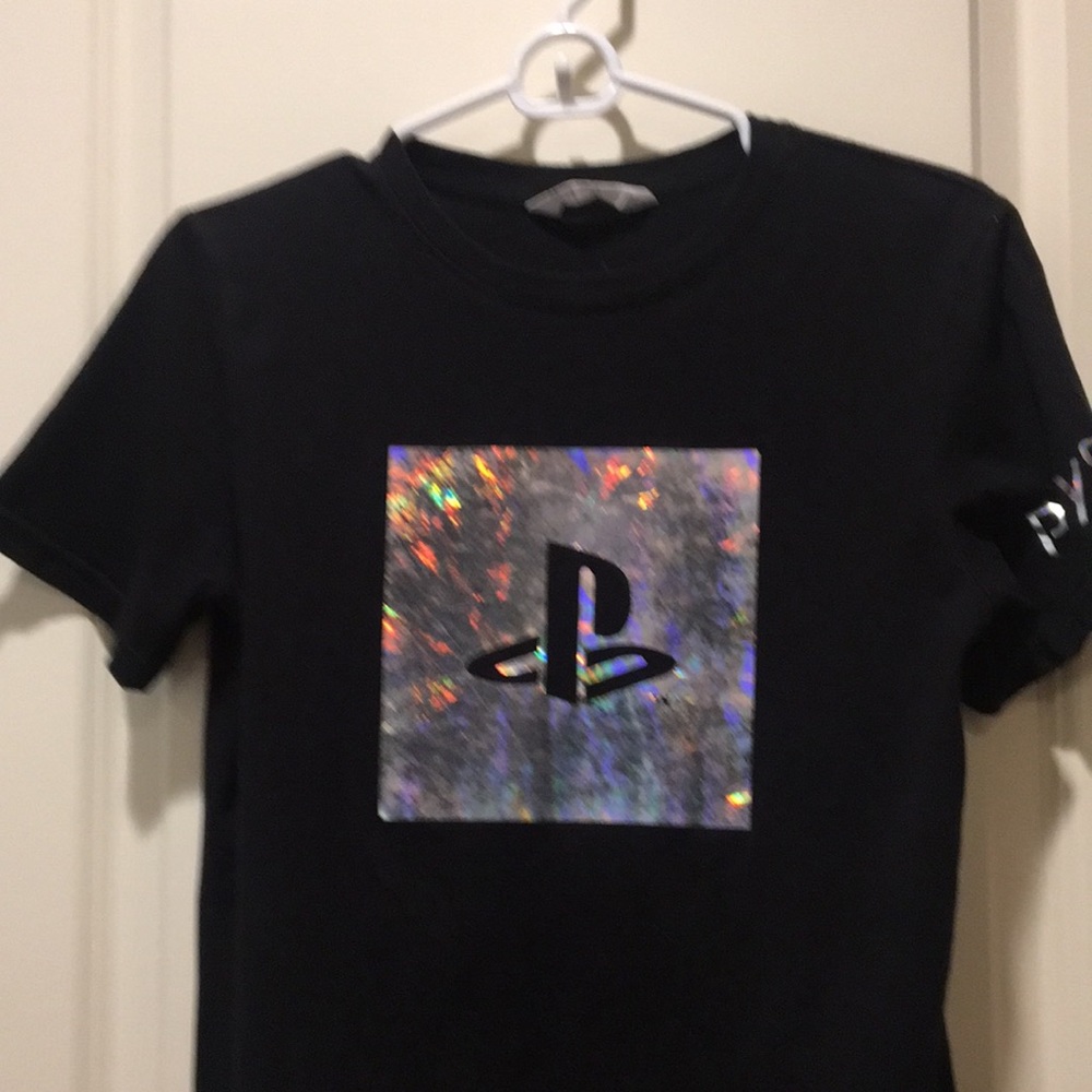 Rare! H&M PlayStation kid metallic logo design short sleeve t-shirt size 16-18Y